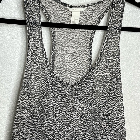 H & M Basic Razor Back Tank Top Sz Large - Picture 2 of 7